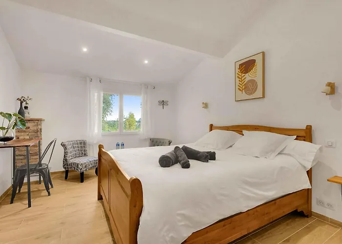 Les Du Pays Toulousain Bed & Breakfast